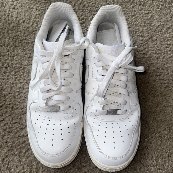 Nike AF1 Classic White Men's Sneakers - Picture 11 of 11